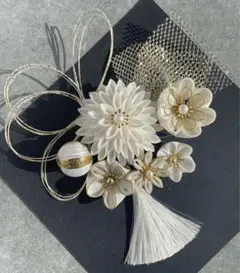 金白髪飾り　振袖髪飾り　成人式髪飾り