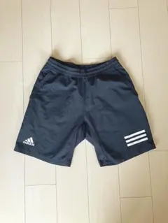 adidas ネイビー ハーフパンツ 3本ライン