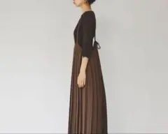 curensology サテンサロペットスカート カーキ - メルカリ