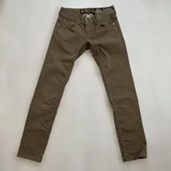 スキニーパンツ