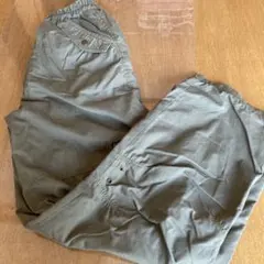 キッズ　オリーブ色 カーゴパンツ 160