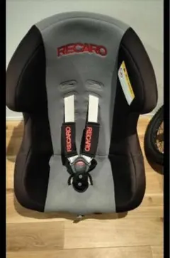 9/25まで特別値下げ！！　RECARO レカロ チャイルドシート