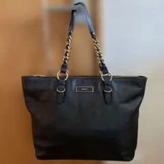 DKNY キルティング　ハンド　チェーン　バック　ブラック　ゴールドのサムネイル