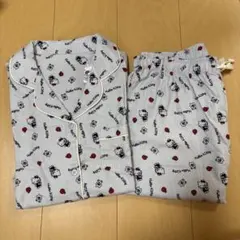 【新品未使用】GU ハローキティ 長袖パジャマ 上下セットライトブルー Mサイズのサムネイル