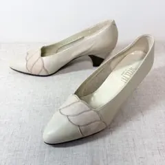 美品★DIANA WELLFIT ダイアナ ウェルフィット パンプス 23.5のサムネイル