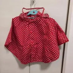 赤い水玉模様のベビーポンチョ