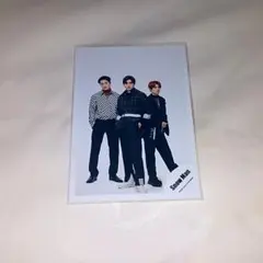 Snow Man 岩本照、向井康二、目黒蓮 公式写真