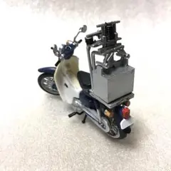 ホンダ　スーパーカブ　オートバイ　出前仕様　　はたらくくるま　バイク