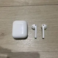 中古品　AirPods本体 充電ケース付き ホワイト
