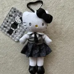 新品　ハローキティ　ぬいぐるみキーホルダー　足長　制服　ベスト　チェック　①