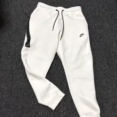 NIKEテックフリースパンツホワイト