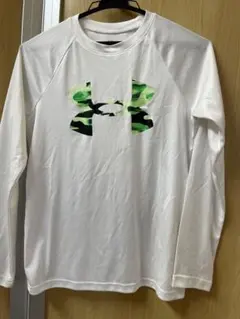 Under Armour ロングスリーブTシャツ ホワイトサイズ150