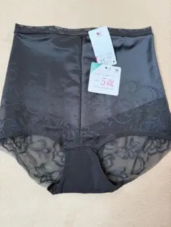 ワコールマイナス5歳ガードル　サイズ64ーM