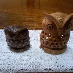 透かし彫り木製フクロウ置物 2点セット月末迄のお値段です。