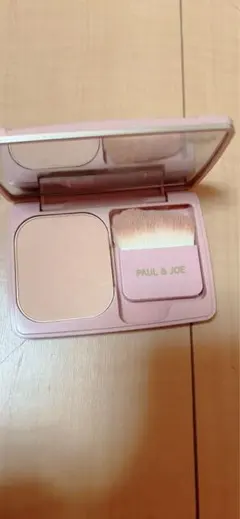 PAUL & JOE パウダーファンデーション