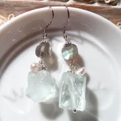 アクアマリンとラブラドライトのピアス