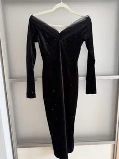 オフショルダー 黒 ベルベット ナイトドレス　ロングドレス