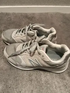 New Balance ニューバランス スニーカー　23.5