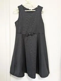 西松屋　黒ノースリーブワンピース 120