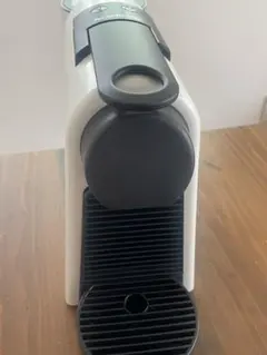 ネスプレッソ コーヒーメーカー ラティシマ・ワン F111 おまけ付き