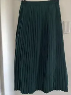 ダークグリーン プリーツロングスカート