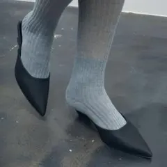 uyu. ポインテッドトゥデザインヒールミュール