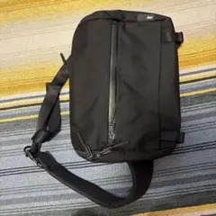 エイトリ　主任ボディバッグ　ヘザーブラック　新品 エイトリ 主任ボディバッグ ヘザーブラック 新品 - メルカリ