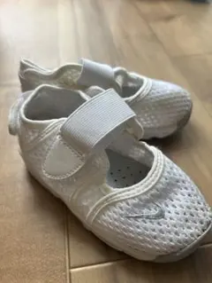 Nike ホワイト エアリフト　キッズ