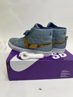 Nike SB Blazer Mid 青/黄色 スニーカー