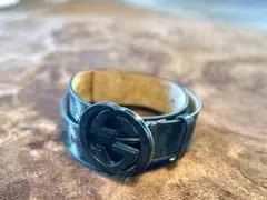 Gucci ブラックレザーベルト Gロゴ