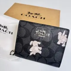 ❤️新品級・付属品完備❤️COACH 二つ折り財布 黒 シグネチャー柄 犬