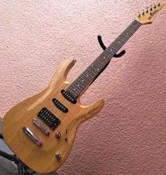 【美品・ほぼ未使用】Charvel レスポールタイプ ベース【動作確認・清掃済】 美品・ほぼ未使用】Charvel レスポールタイプ ベース【動作確認