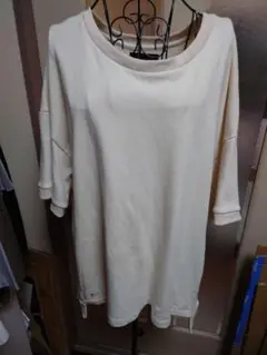 the closet スウェット　Tシャツ クリーム色　有村竜太朗