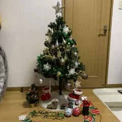運搬可　ニトリ・クリスマスツリー　110センチ　装飾フルセット　サンタ　トナカイのサムネイル