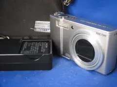 RICOH CX1 シルバー デジタルカメラ 本体とバッテリー、充電器のみ RICOH CX1 シルバー デジタルカメラ 本体とバッテリー、充電器のみ