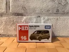 トミカ No.16 トヨタ シエンタのサムネイル