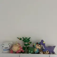クレヨンしんちゃん フィギュアセット　シロ　アクション仮面　まさおくん