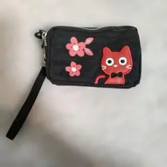【匿名配送】猫と花の刺繍 ナイロンポーチ