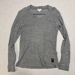 長袖Vネックカットソー　DIESEL