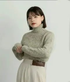 美品！ほぼ未使用！Amiur タートルネック ニットセーター グレーのサムネイル