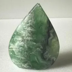 天然石☆ フェザーフローライト カービング たけのこ　蛍石