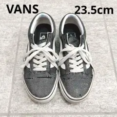 Item thumbnail for item f55faf61-5a38-4705-8c01-5fd20a2807ad