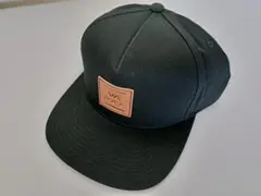 RVCA ブラック トラッカーキャップ　2個