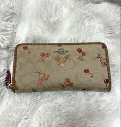 coach 長財布　さくらんぼ
