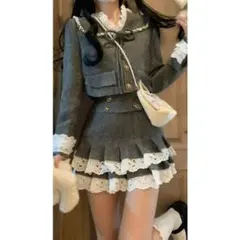 グレー　ジャケット　プリーツスカート　セットアップ