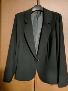 大きいサイズ　ブラックジャケット シングルボタン　フォーマル