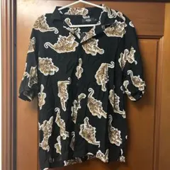 AZUL BY MOUSSY トラ柄 半袖シャツ Mサイズのサムネイル