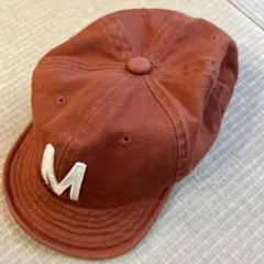 キッズ キャップ Mイニシャルキャップ　オレンジ