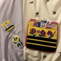 ミャクミャク　阪神タイガース　キーチェーン　ミニタオル