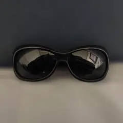 Bottega Veneta ブラックサングラスのサムネイル